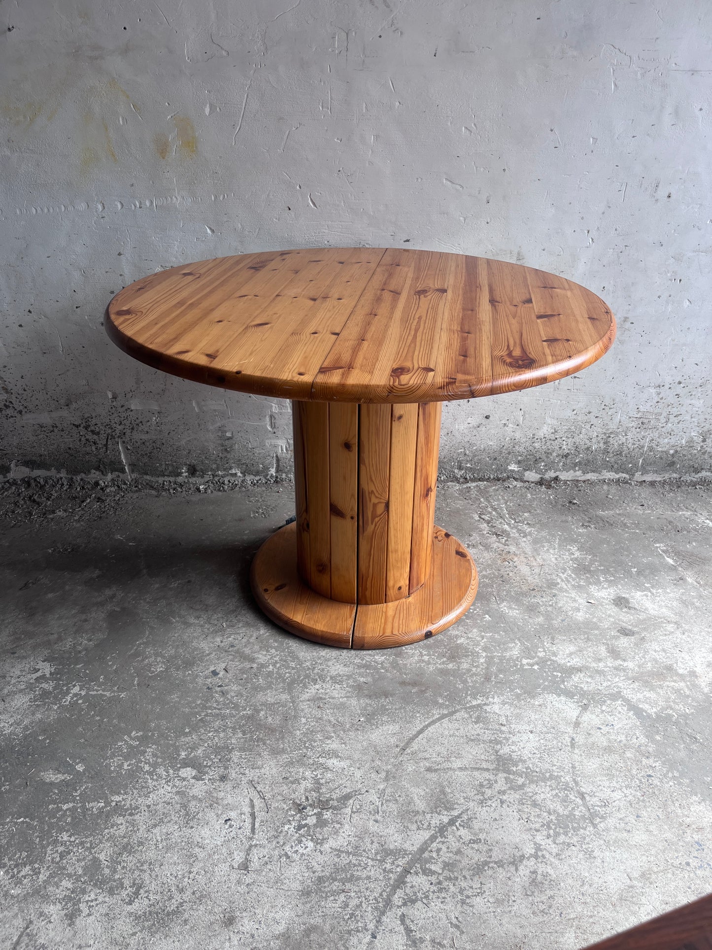 Solid Pine Round Dining Table 1970s