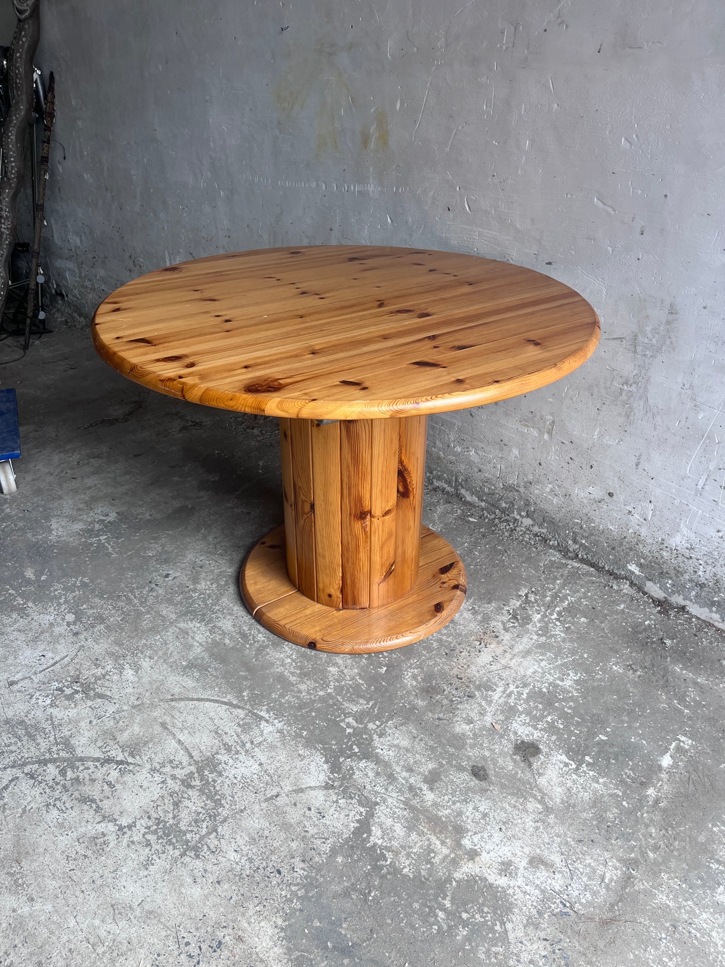 Solid Pine Round Dining Table 1970s