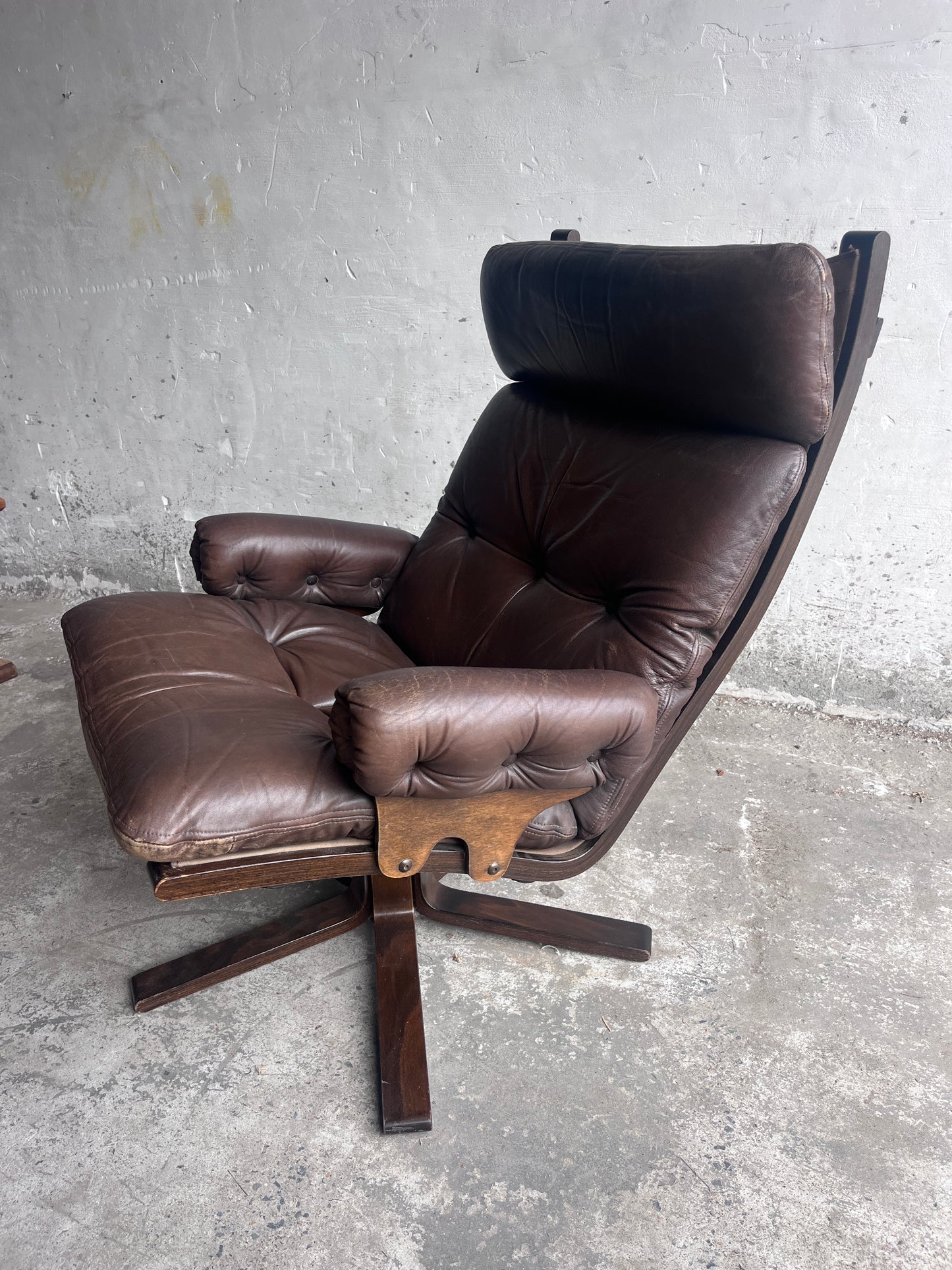 Vintage Scandinavian Leather Swivel Lounge Chair, 1970s