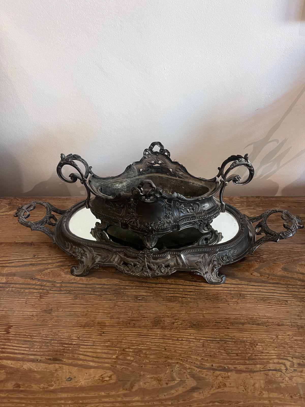 Antique French Rococo Jardinière with Mirrored Plateau, circa 1900