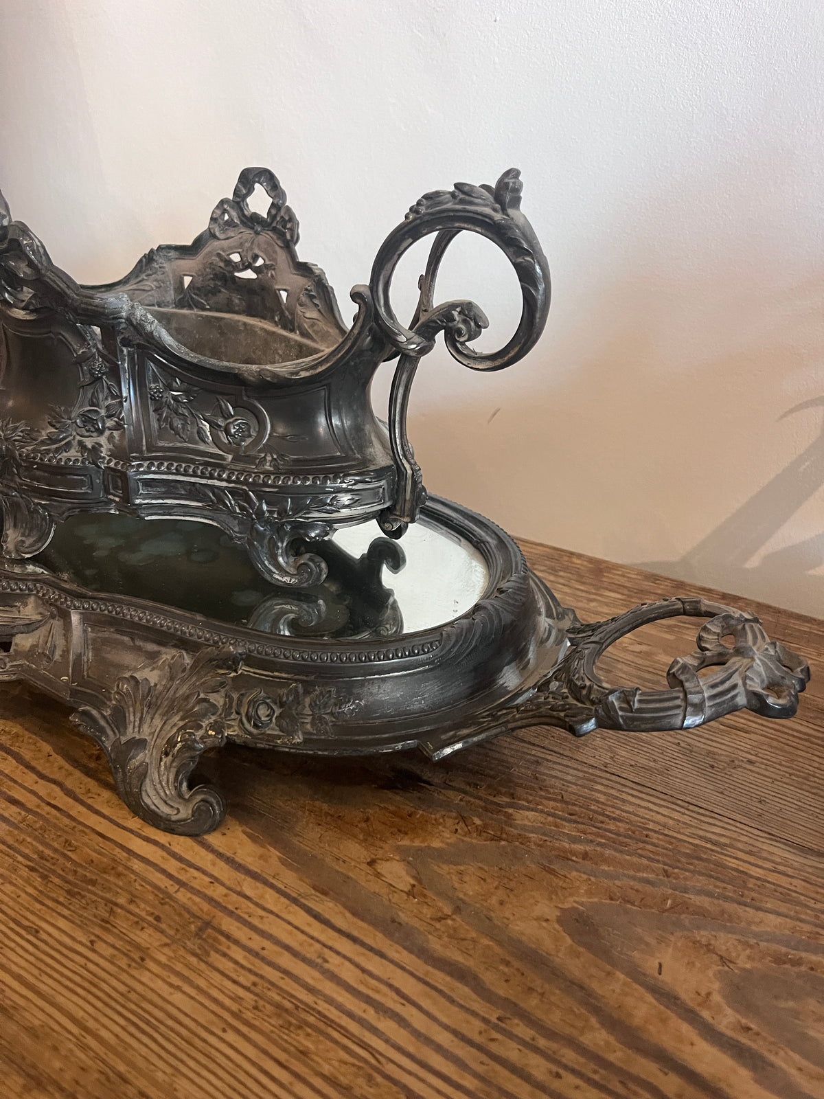 Antique French Rococo Jardinière with Mirrored Plateau, circa 1900