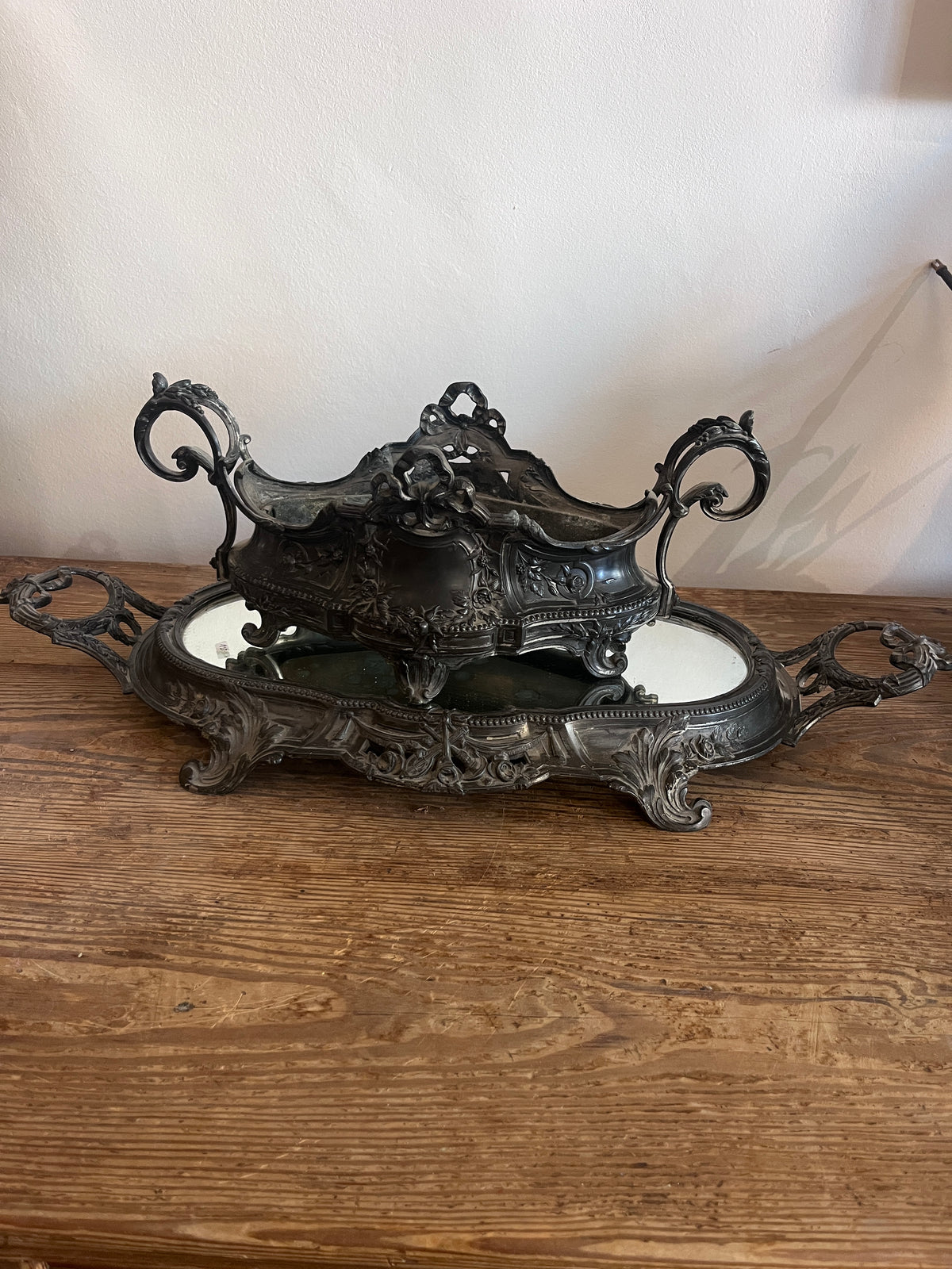 Antique French Rococo Jardinière with Mirrored Plateau, circa 1900