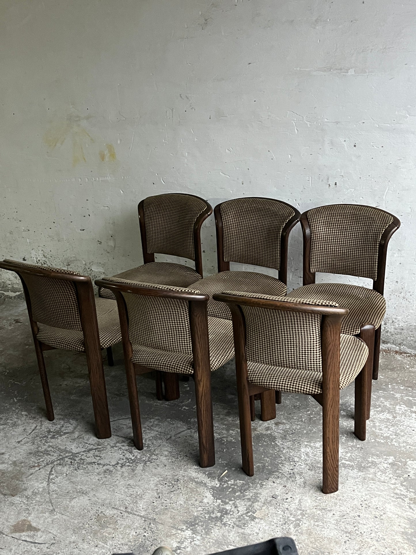Vintage Curved-Back Dining Chairs – Set of 6