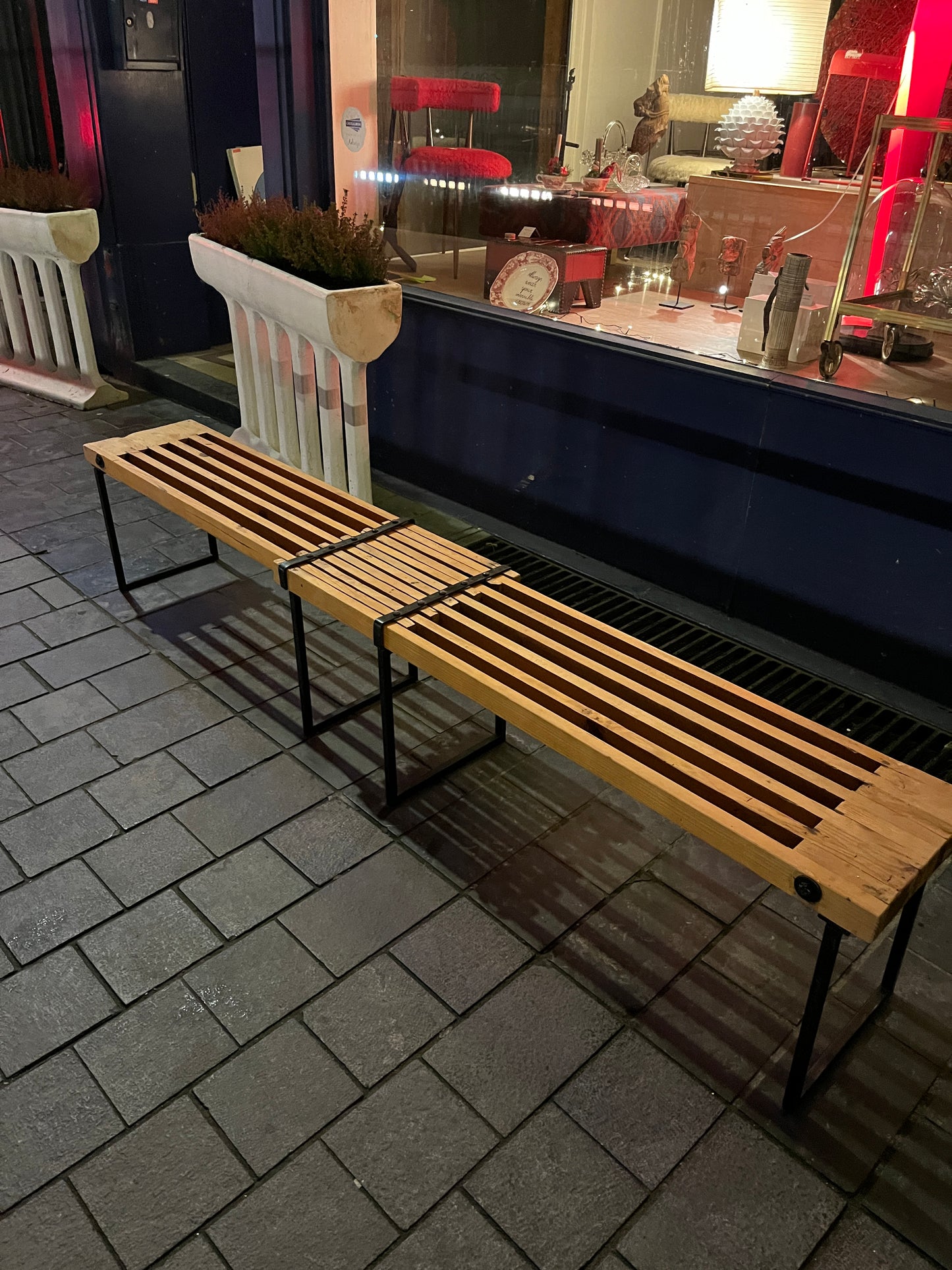 Expandable Wooden Bench