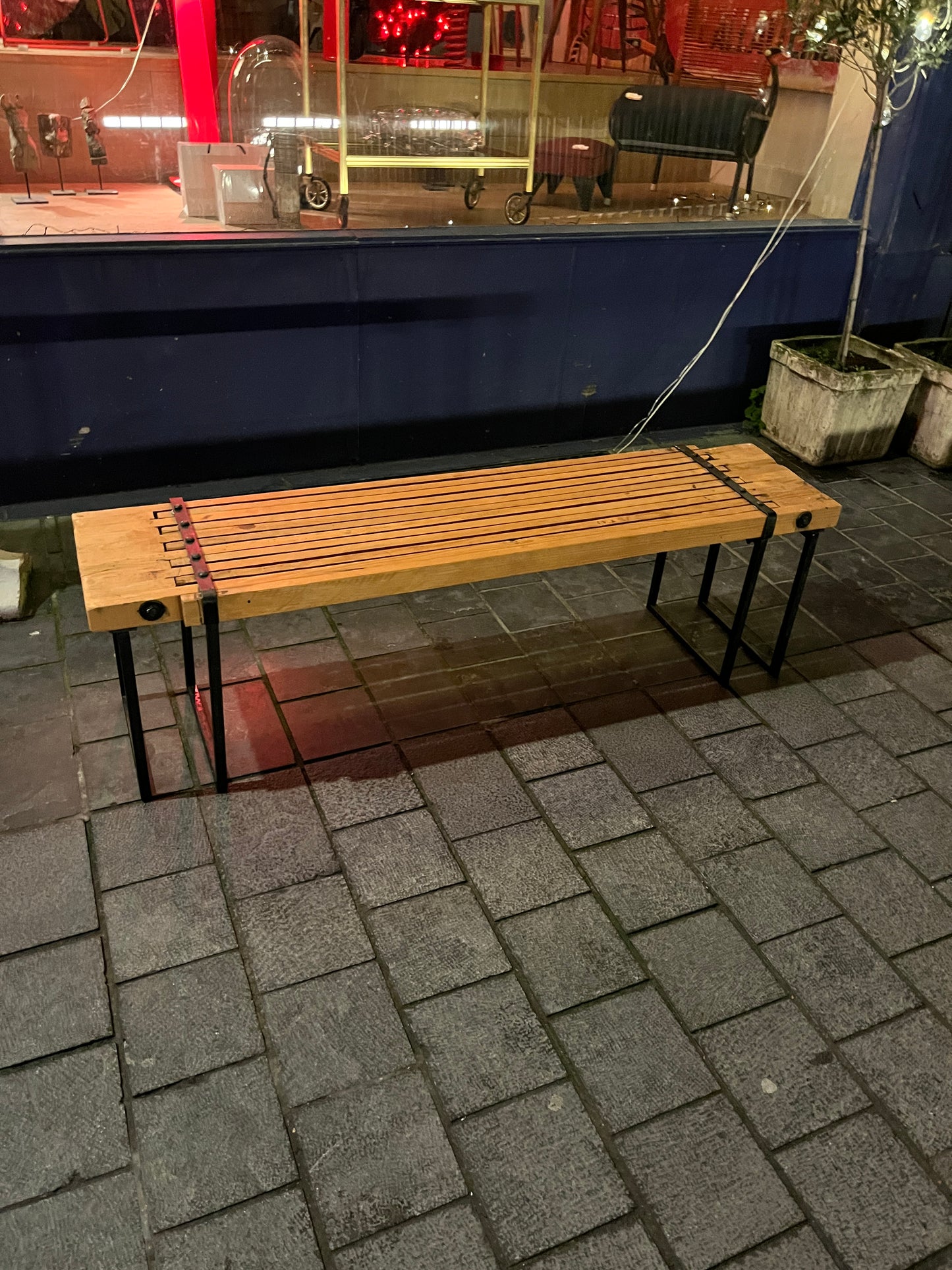 Expandable Wooden Bench