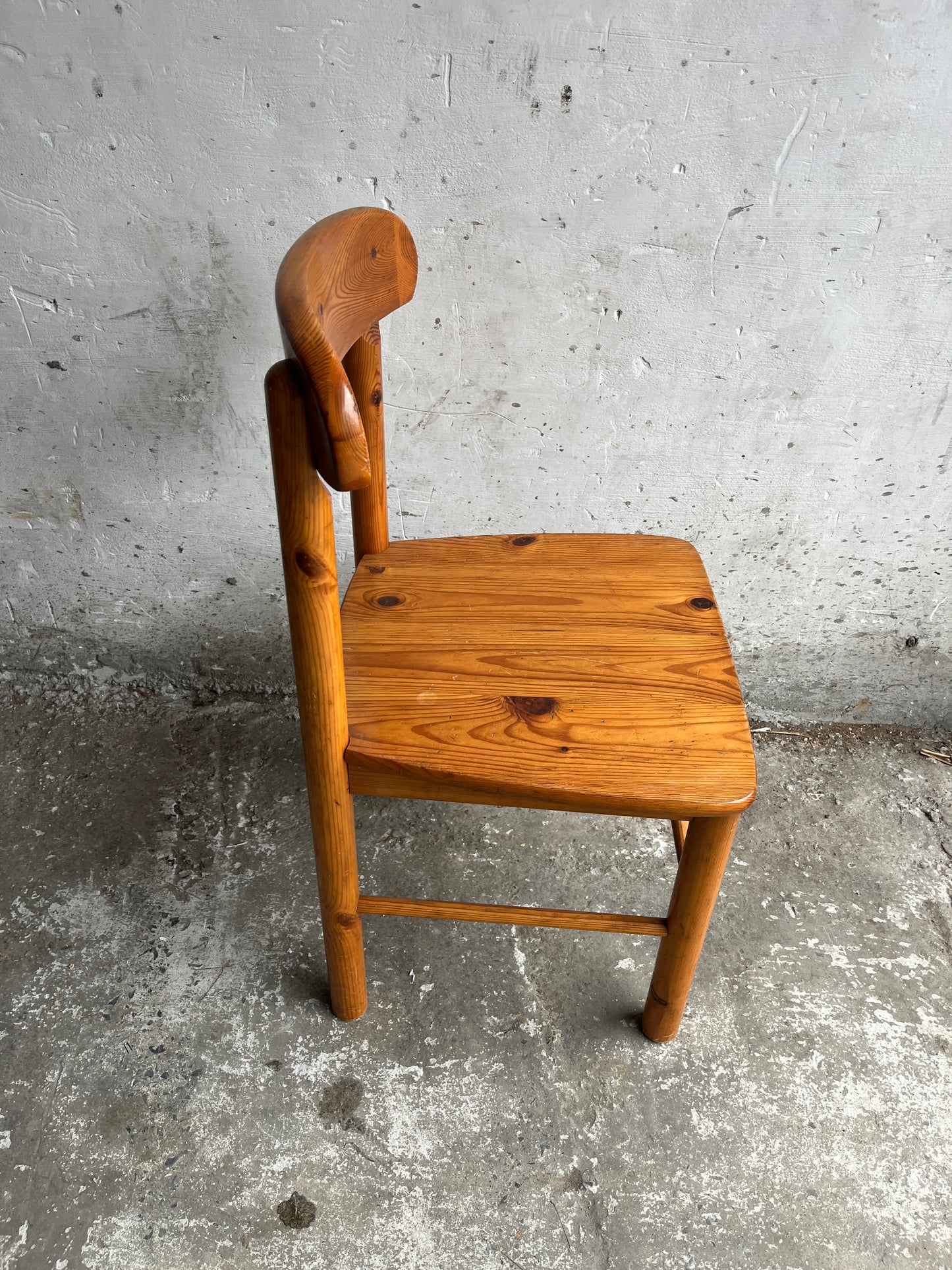 Set of 4 Vintage Pine Dining Chairs – 1970s