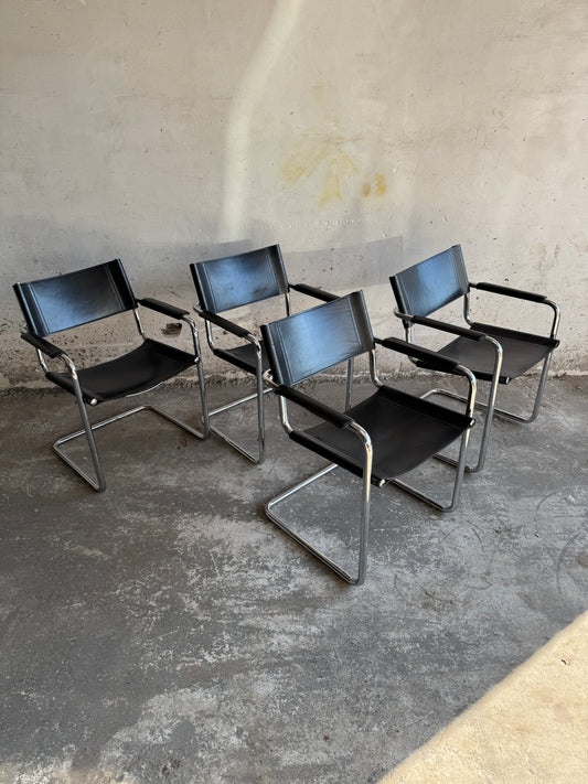Set van 4 Matteo Grassi stoelen in zwart leer