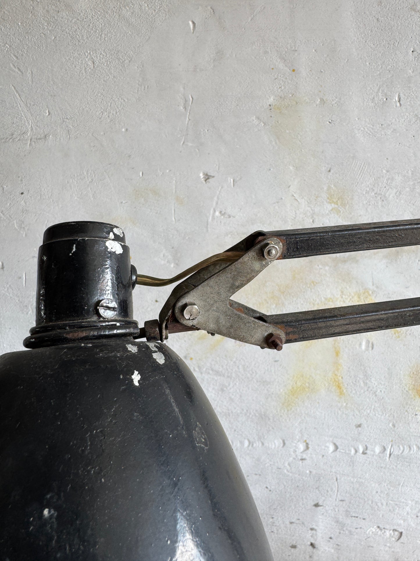 Vintage Industrial Articulated Desk Lamp in Black