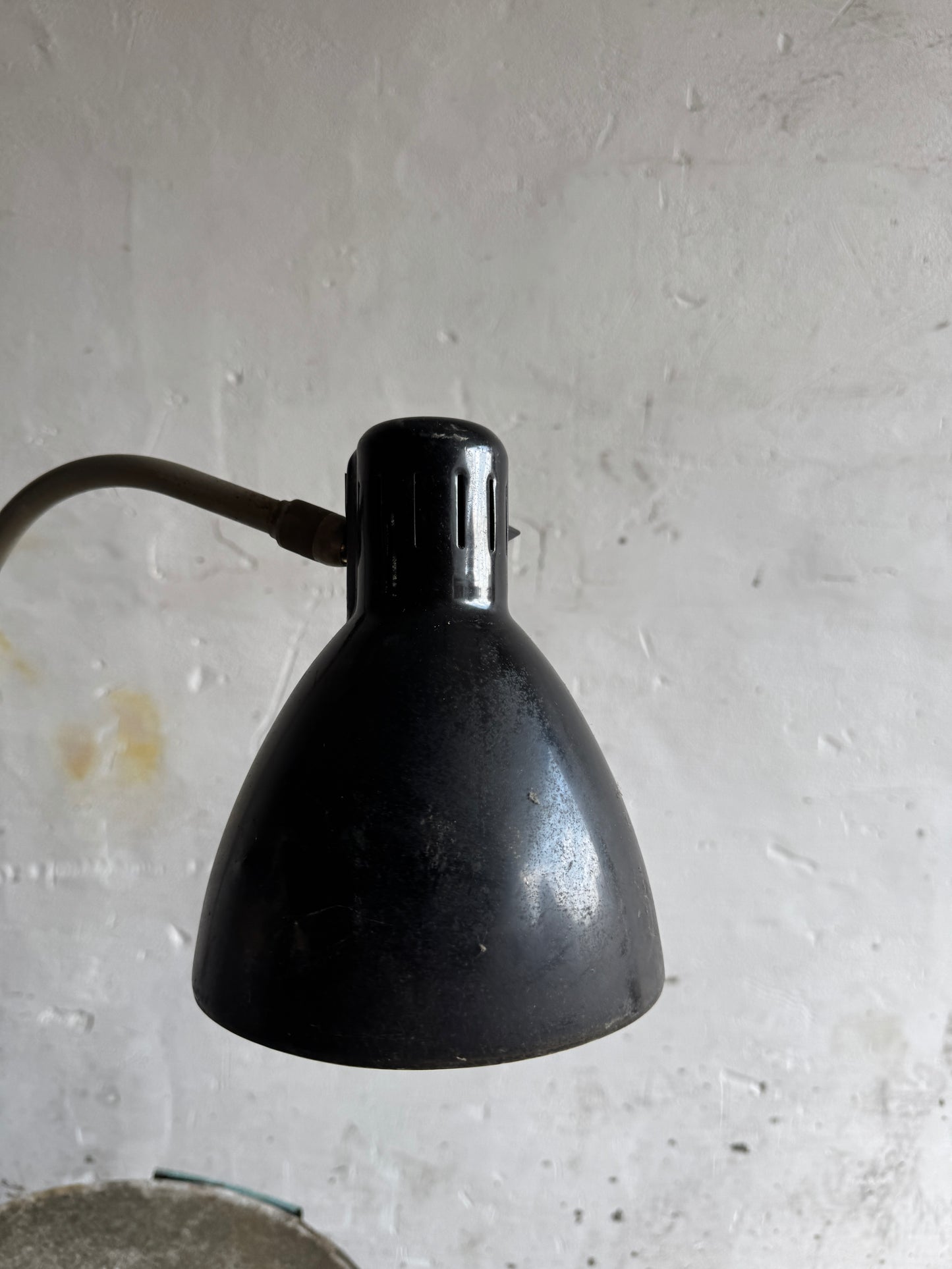 Vintage Black Screw-On Industrial Lamp