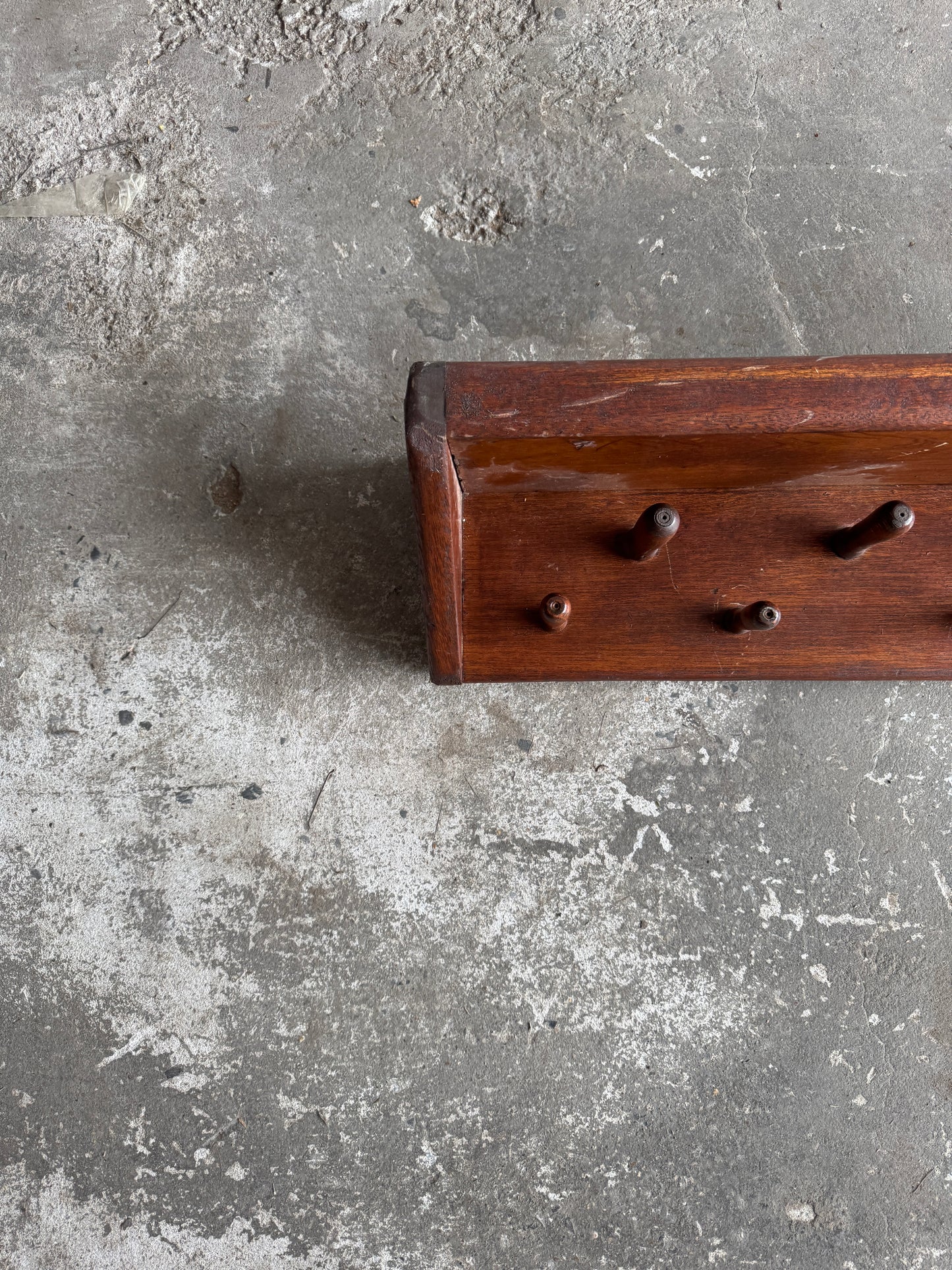 Extra-Long Vintage Wooden Coat Rack with 20 Pegs – Wall-Mounted, Mid-Century