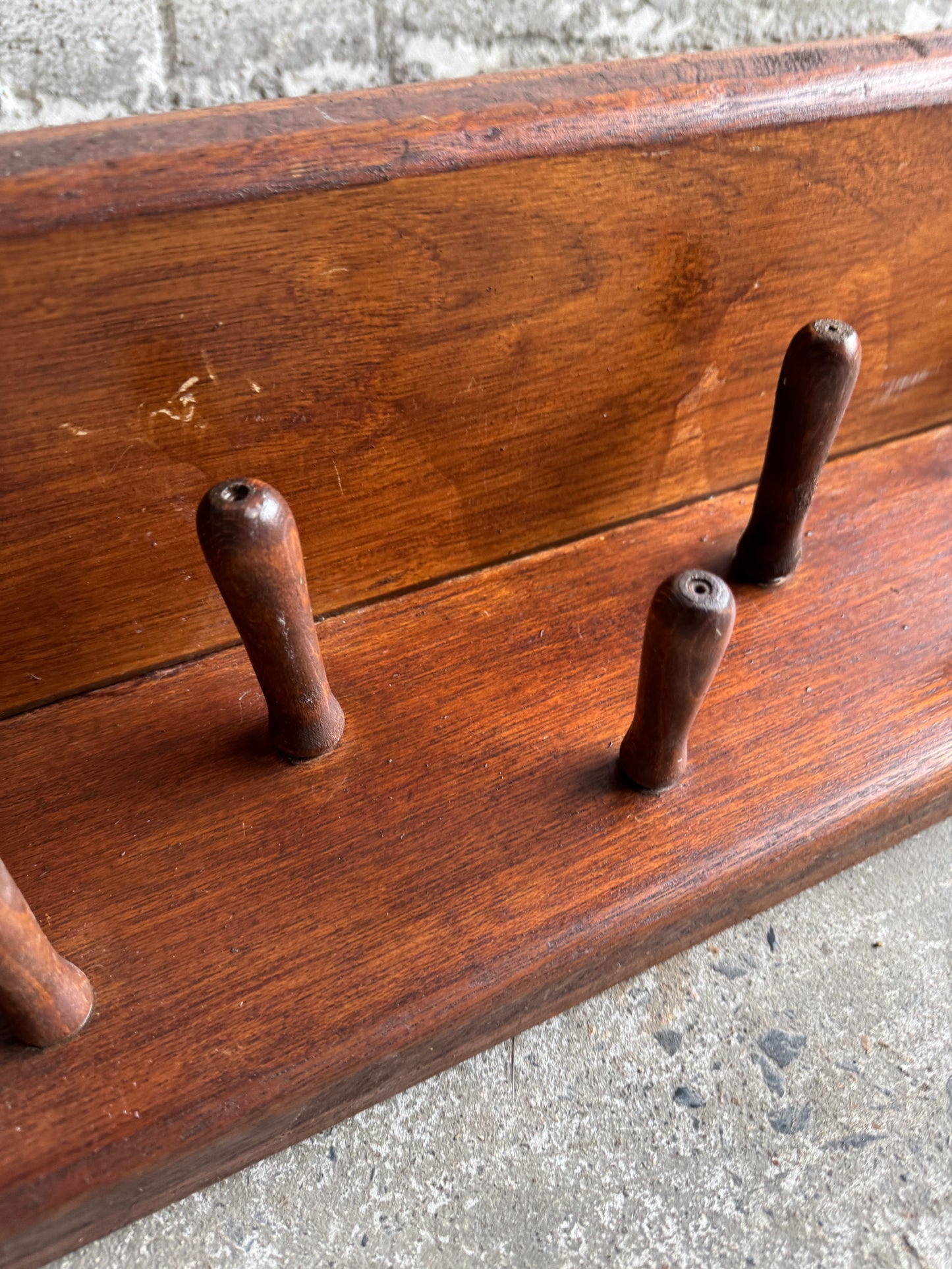 Extra-Long Vintage Wooden Coat Rack with 20 Pegs – Wall-Mounted, Mid-Century