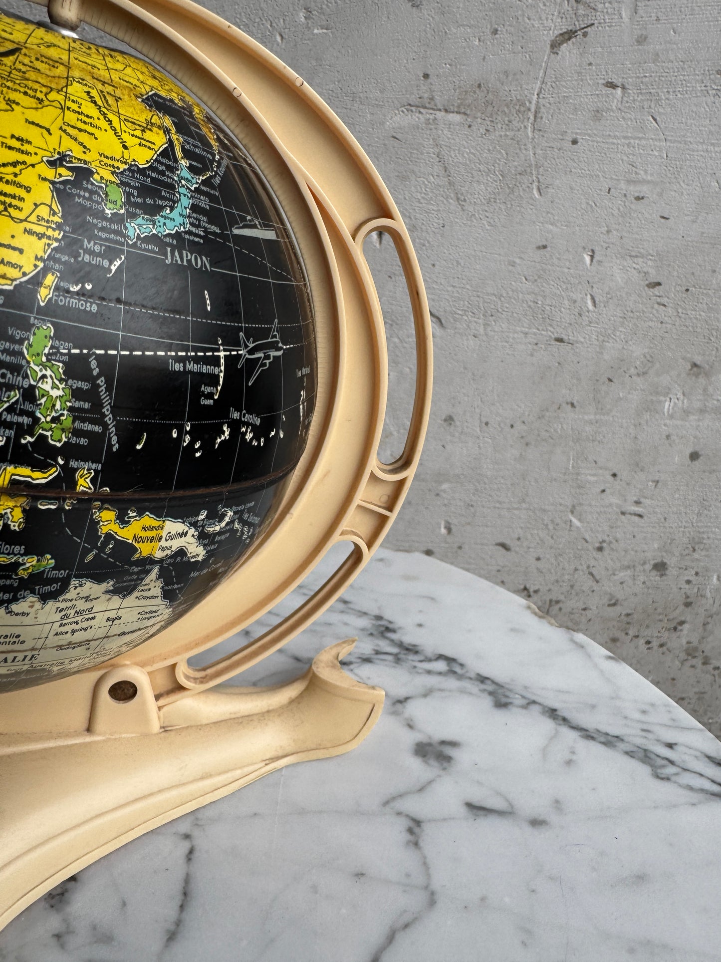 French Vintage School Globe – Black Ocean Model