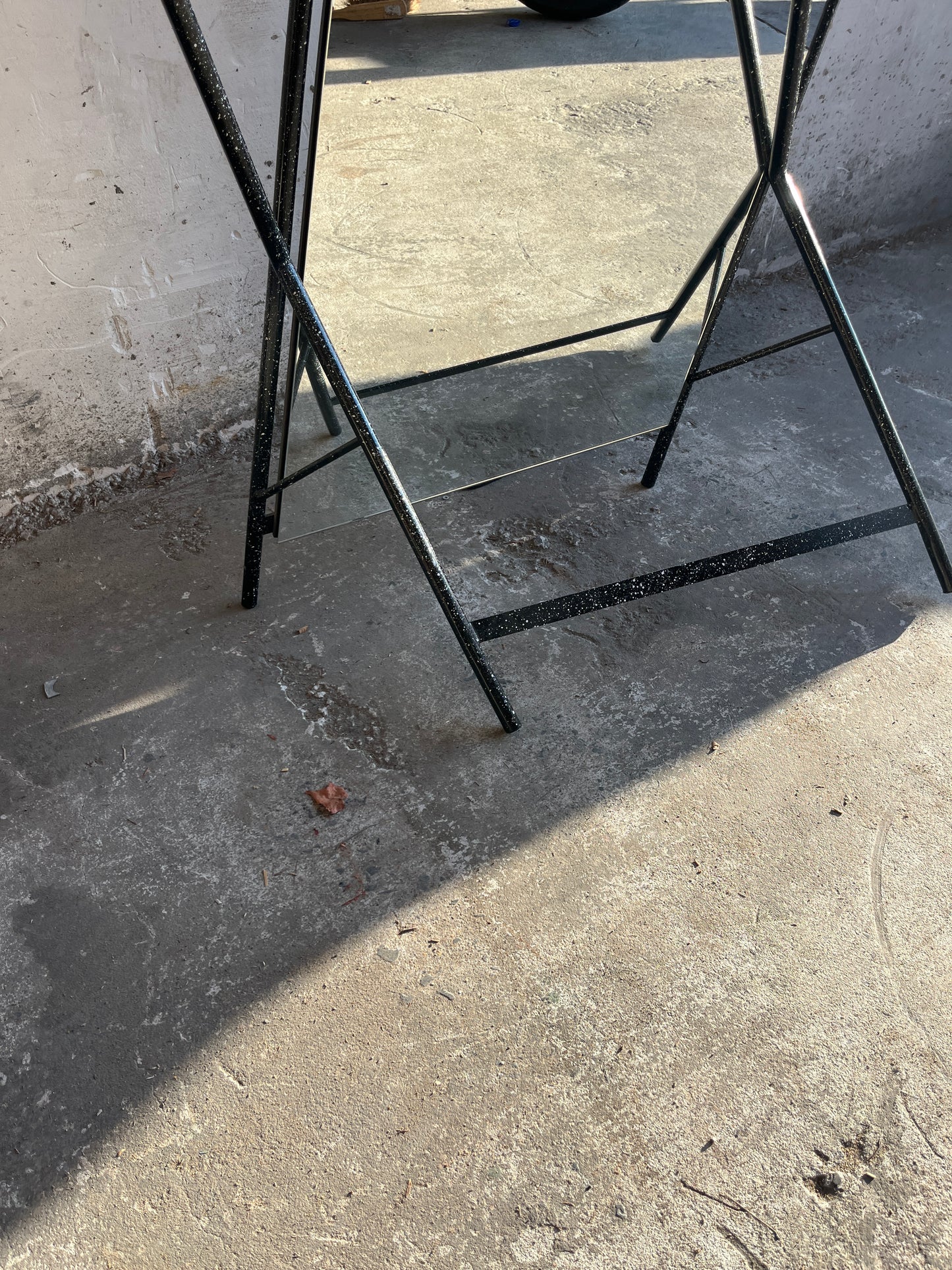 Memphis-Style Metal Mirror Coat Stand (1980s)