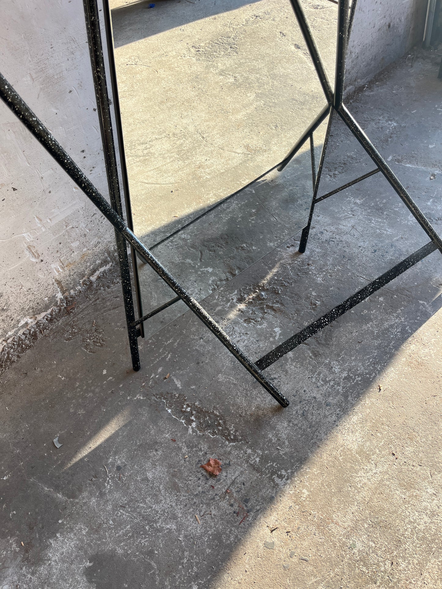 Memphis-Style Metal Mirror Coat Stand (1980s)