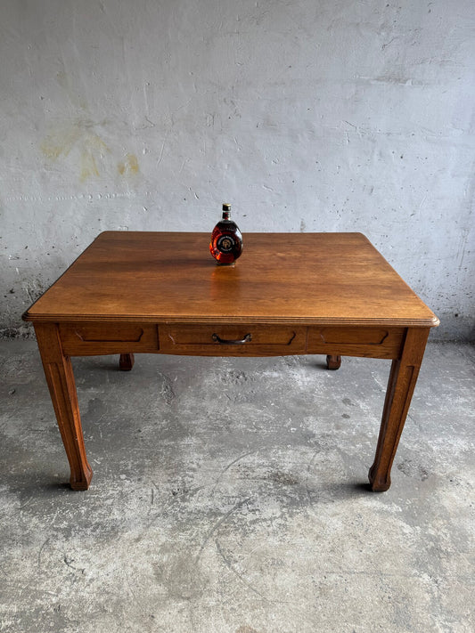 Art Nouveau eettafel uit 1910