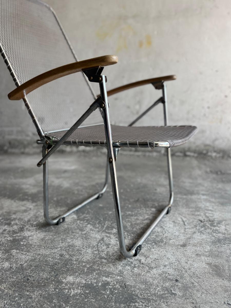 2 vintage aluminium wirefolding chairs