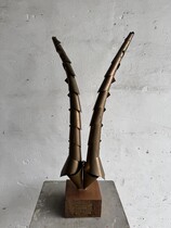 Sculptural horns art piece