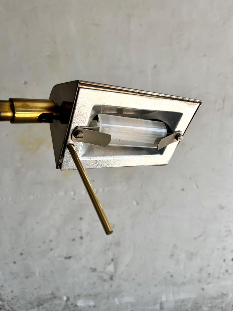 Vintage dimmable reading lamp by the Deknudt Belgian high-quality Brand 